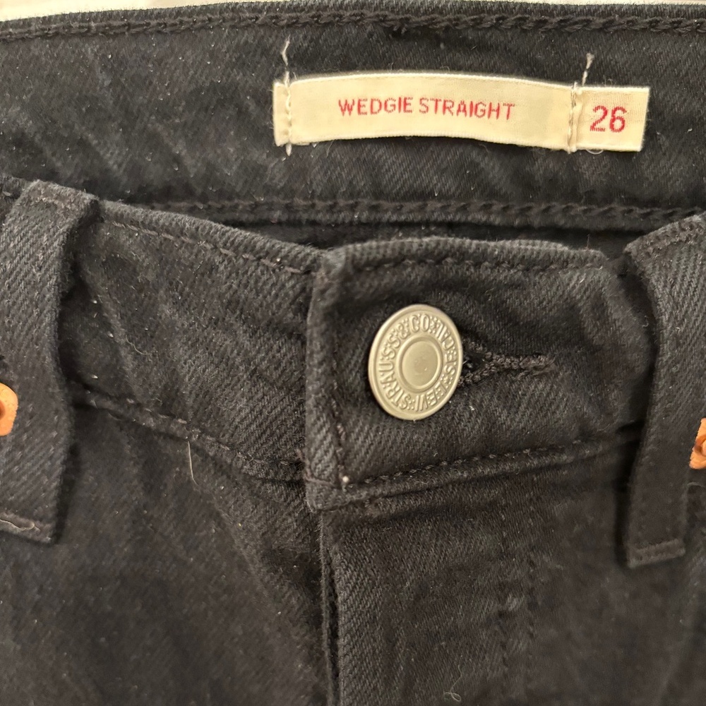 Black Denim Levi Crop Jeans - Picture 3 of 3